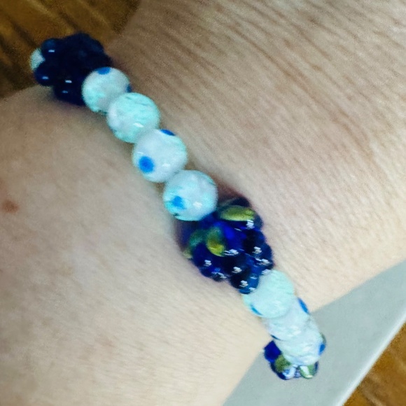 Grapes Glow Nogu Sterling Stretch Bracelett - Picture 5 of 8